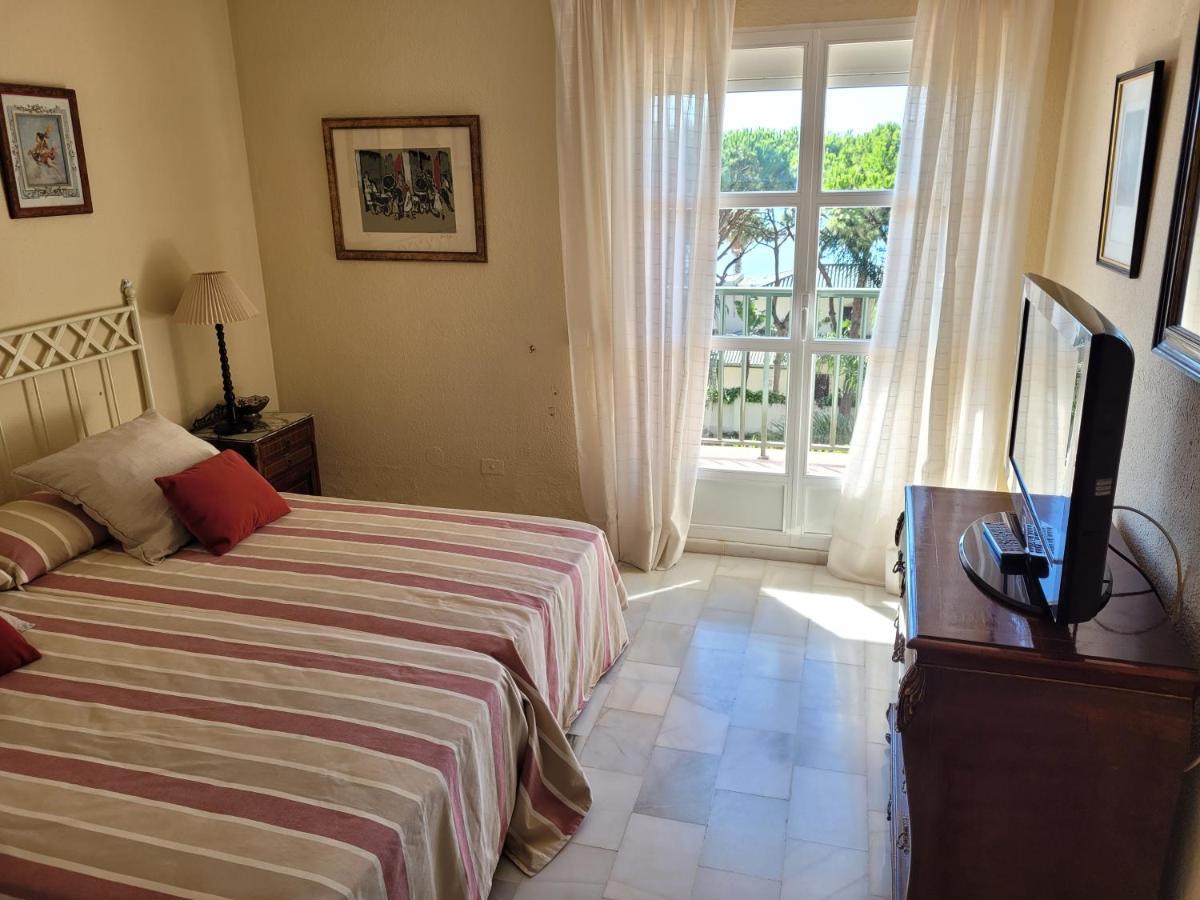 Beachfront Family In Puerto Banus Apartment Marbella